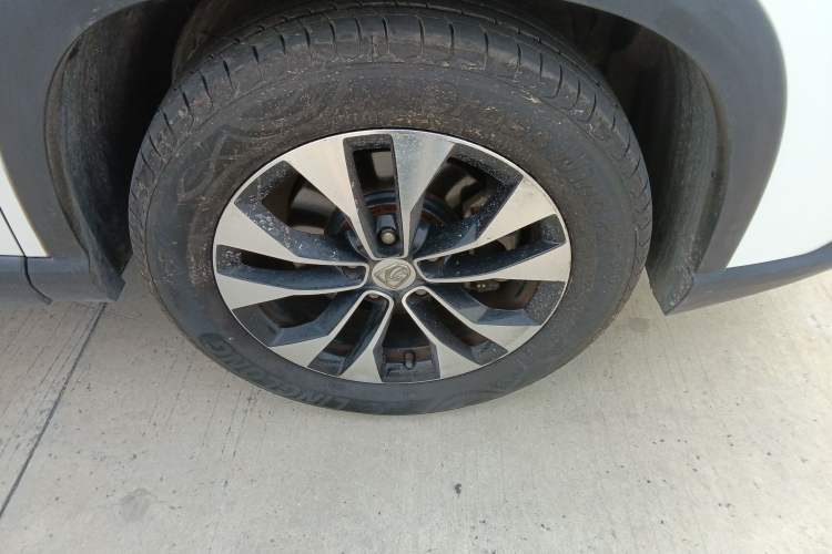 Used Baojun 530 2020 1.5T CVT Prestige Connected Version 7 Seats Right Front Wheel Hub