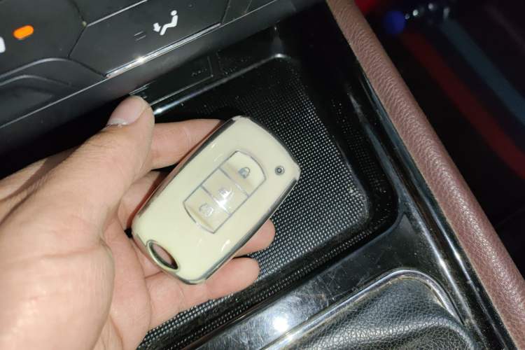 Used Dongfeng Fengon 580 2017 1.5T Manual Luxury Model Vehicle Key