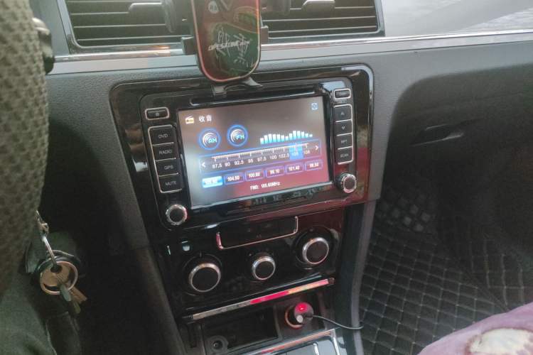 Used Volkswagen Bora 2013 1.6L Manual Fashion Edition