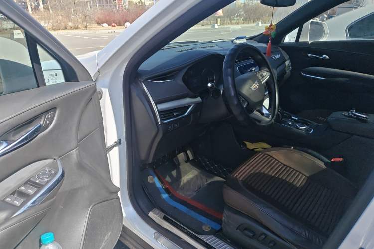 Used Cadillac XT4 2021 28T Two-Wheel Drive Luxury Version
