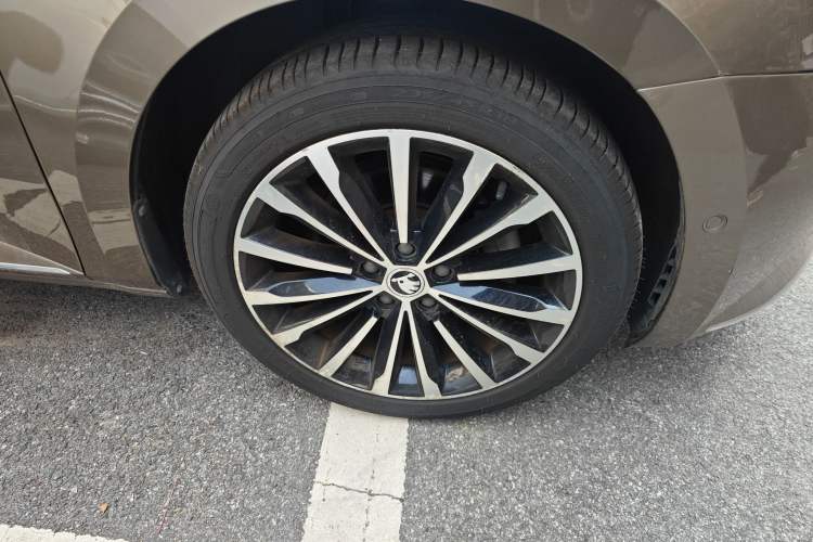 Used Skoda Superb 2016 TSI330 DSG Smart Drive Edition
