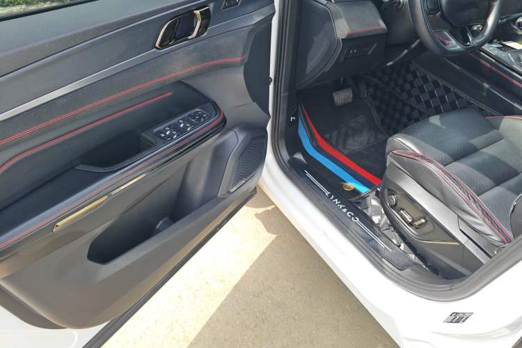 Used Lynk & Co 05 2020 2.0TD Four-Wheel Drive HypeHalo