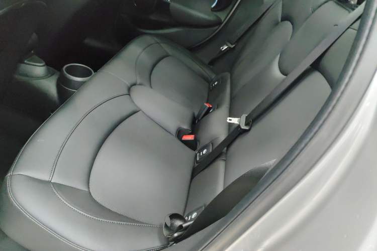 Used MINI MINI 2023 Updated 1.5T COOPER Artist Five-Door Edition
