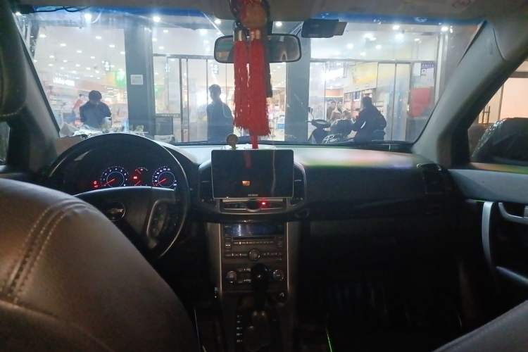 Used Chevrolet Captiva 2014 2.4L 4x4 Flagship Edition 7 Seats
