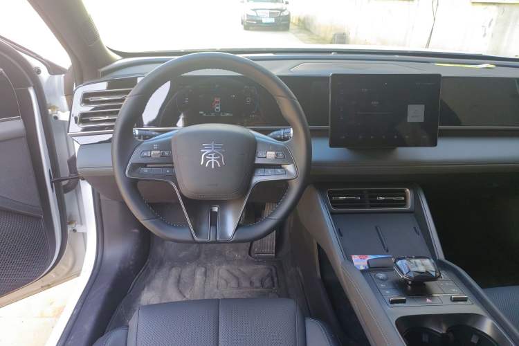 Used BYD Qin L 2024 DM-i 80KM Leading Model