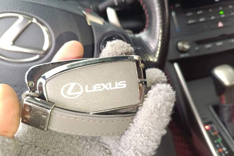 Used Lexus IS 2015 200t F SPORT
