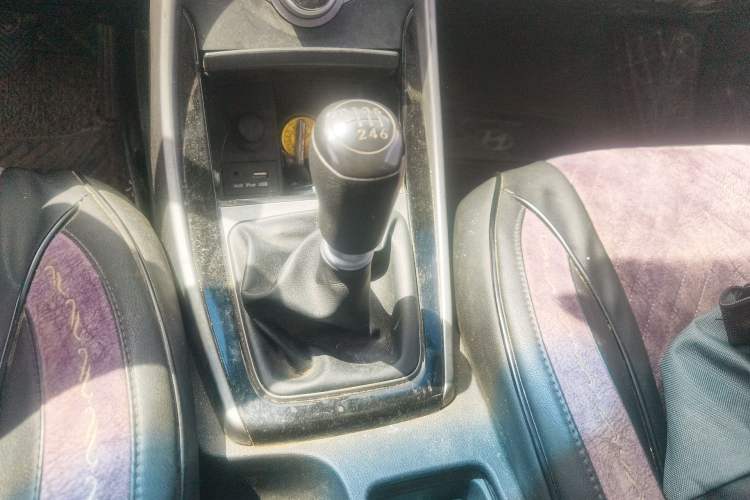 Used Hyundai Elantra (5th Generation / Langdong) 2016 1.6L Manual Luxury Model Gear Lever