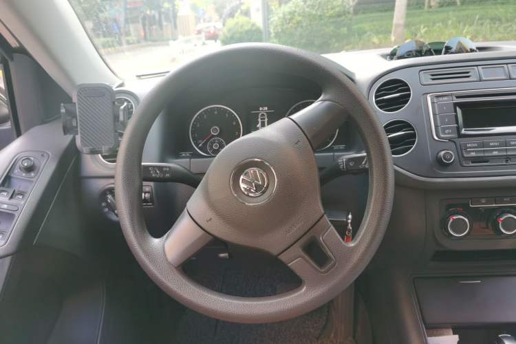 Used Volkswagen Tiguan 2015 1.8TSI Automatic Two-Wheel Drive Trend Edition
