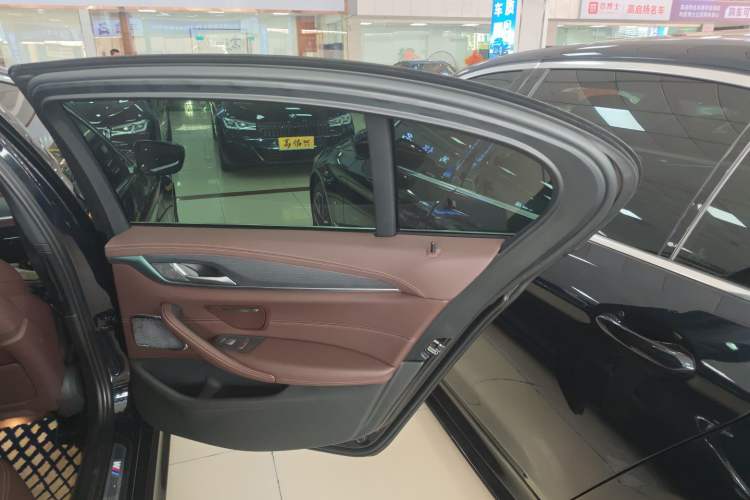 Used BMW 5 Series 2022 Second Facelift 530Li Luxury Version M Sport Package