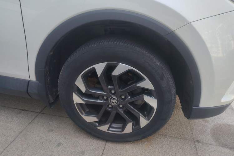 Used Toyota RAV4 2018 2.5L Automatic 4x4 Elite i Edition Right Front Wheel Hub