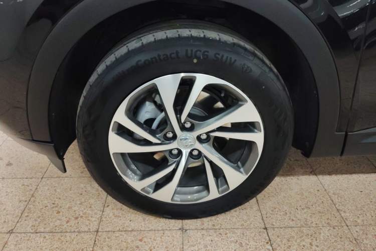 Used Buick Envision 2022 Encore S 652T Two-Wheel-Drive Luxury Model Left Front Wheel Hub