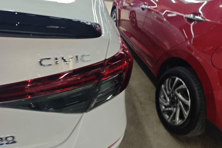 Used Honda Civic 2025 240TURBO CVT SmartFun Pro Right Rear Taillight