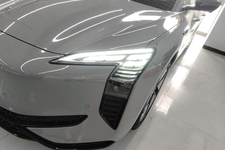 Used Hongqi EH7 2025 640 All-Wheel Drive Smart Selection Edition