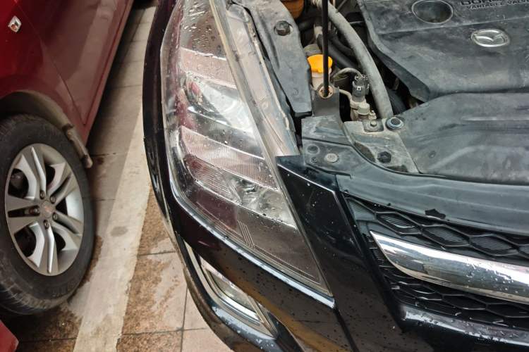 Used Mazda 8 2013 2.5L Ultimate Edition
