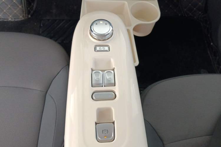 Used CHANGAN NEVO Lumin 2025 205 km Xiangqin Version