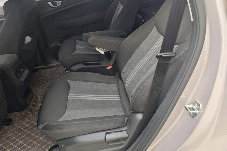 Used Wuling Jiachen 2022 1.5L Manual Enjoyment Elite Model
