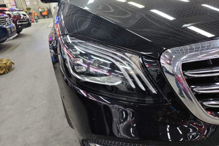 Used Mercedes-Benz S-Class 2018 S 450 L Right Front Headlight