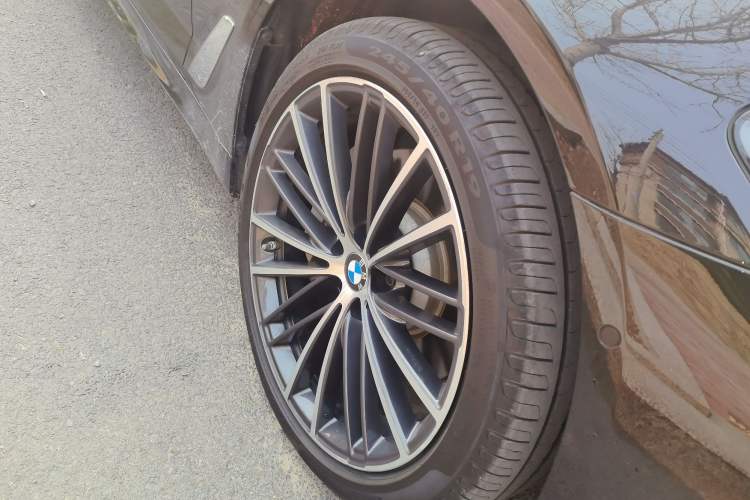 Used BMW 5 Series 2021 530Li Leading Model M Sport Package