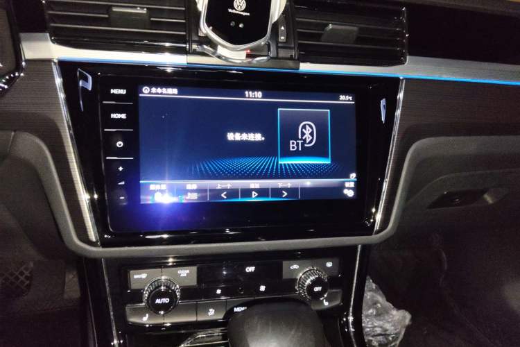 Used Volkswagen Phideon 2018 Revised Version 380TSI Two-Wheel Drive Business Edition Audio And AC Panel