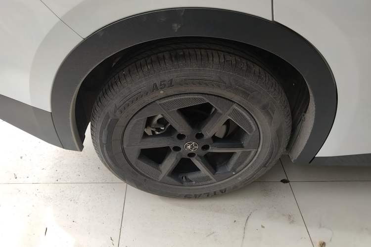 Used Venucia VX6 2025 Large Flat-Layout 520 Pro