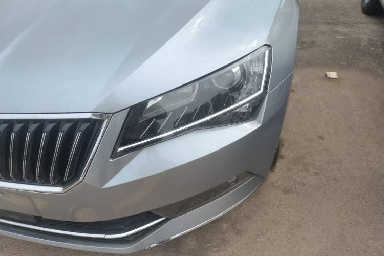 Used Skoda Superb 2018 TSI330 DSG Comfort Edition China V Standard Left Front Headlight