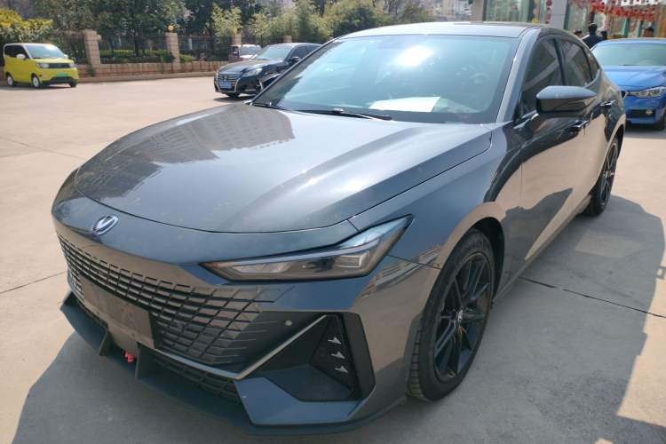 Used Changan UNI-V 2023 1.5T Premium Model