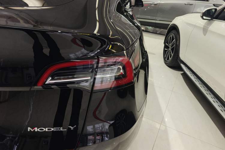 Used Tesla Model Y 2022 Revised Version Rear-Wheel Drive Right Rear Taillight