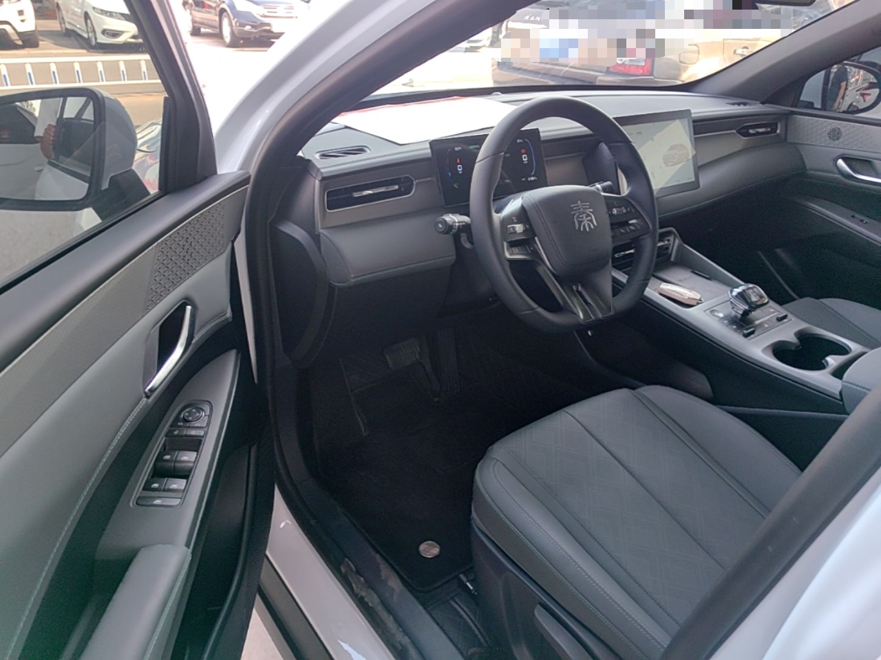 BYD Qin PLUS 2025 DM-i Smart Drive 55KM Leading Model — снимка 18