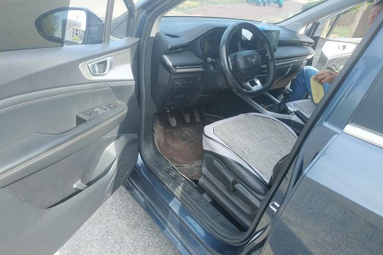 Used Wuling Jiachen 2022 1.5L Manual Comfort Edition
