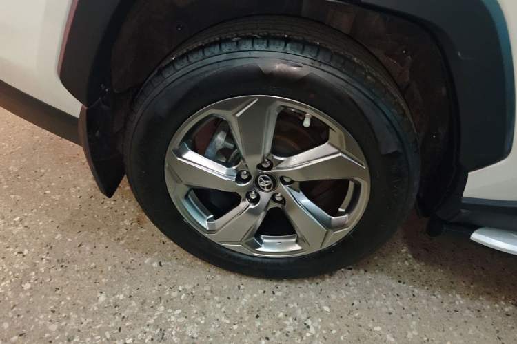 Used Toyota RAV4 2021 2.0L CVT Two-Wheel Drive Fashion PLUS Edition