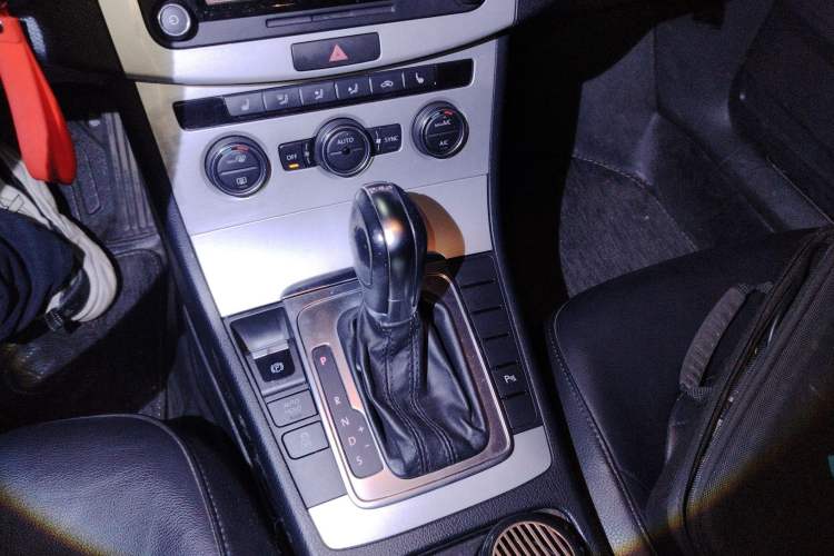 Used Volkswagen Magotan 2013 1.8TSI Luxury Model
