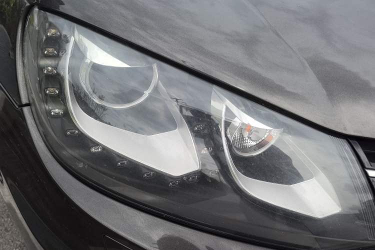 Used Volkswagen Eos 2011 2.0 TSI Right Front Headlight