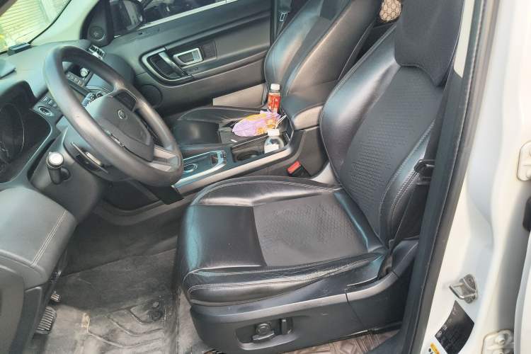 Used Land Rover Discovery Sport 2017 2.0T PURE Left Front Seat