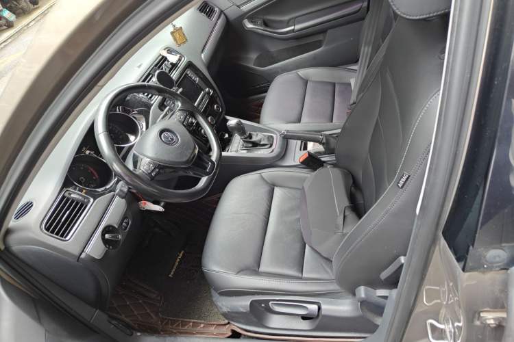 Used Volkswagen Sagitar 2017 180TSI Automatic Luxury Edition Left Front Seat