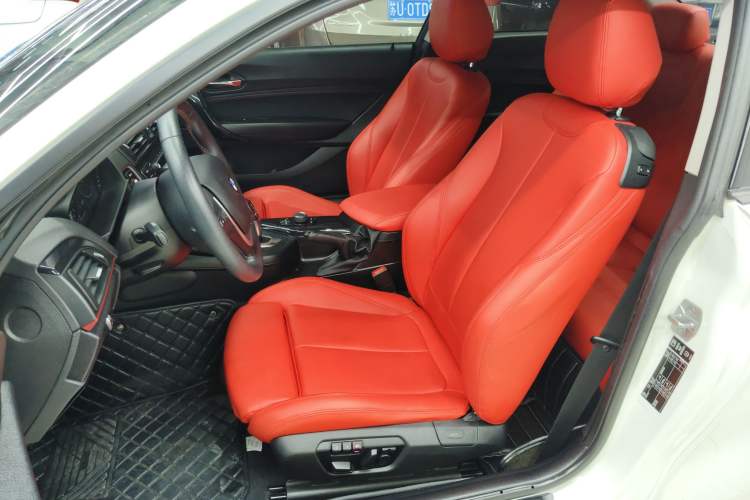 Used BMW 2 Series 2014 220i Sport Design Package
