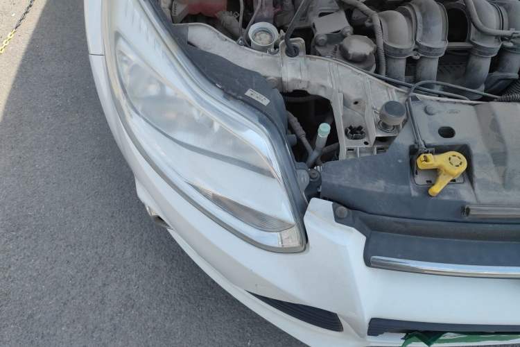 Used Ford Focus 2012 Hatchback 1.6L Automatic Fashion Edition Right Front Headlight