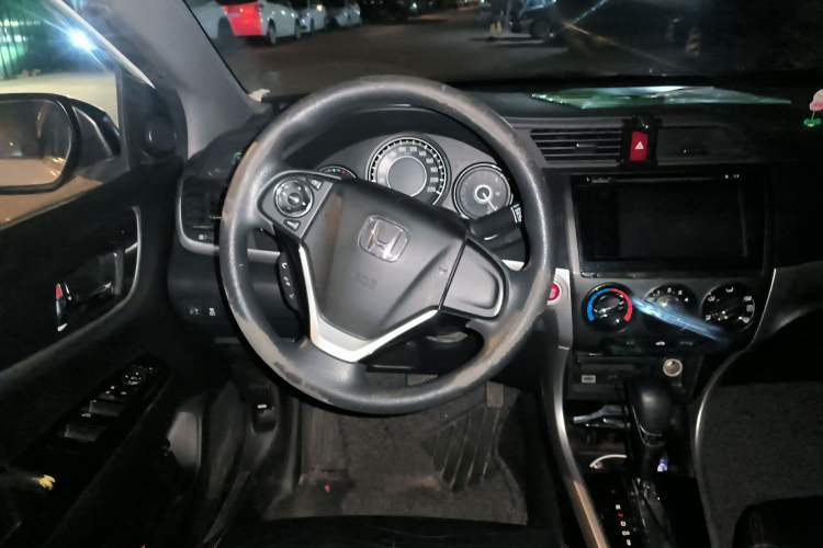 Used Honda Crider 2013 1.8L automatic luxury edition