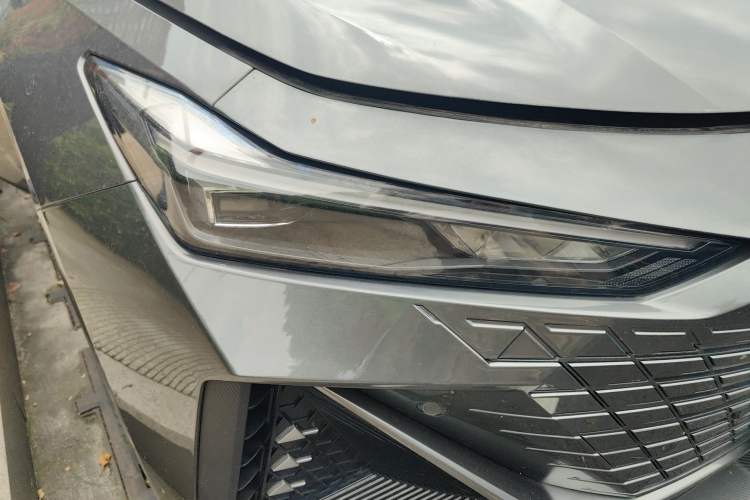 Used CHANGAN UNI-V 2022 1.5T Prestige Version Right Front Headlight