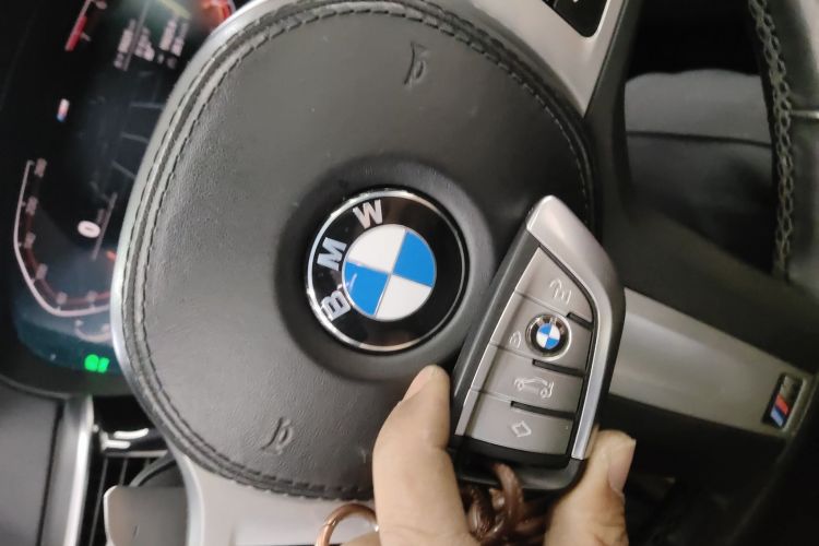 Used BMW 5 Series 2022 Second Facelift 530Li Leading Edition M Sport Package
