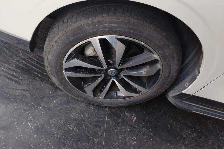 Used Venucia T90 2018 2.0L CVT Smart Connect Luxury Edition China V Standard
