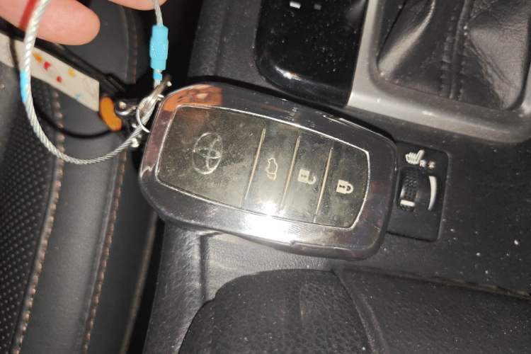 Used Toyota Highlander 2018 2.0T Four-Wheel Drive Prestige Version 7 Seats China VI Standard
