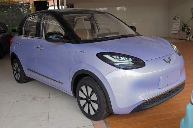 Used Wuling Bingo 2025 333 km Lingxi Connected Version Front Right 45 Deg