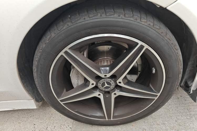 Used Mercedes-Benz C-Class 2017 Facelift C 200 Coupe