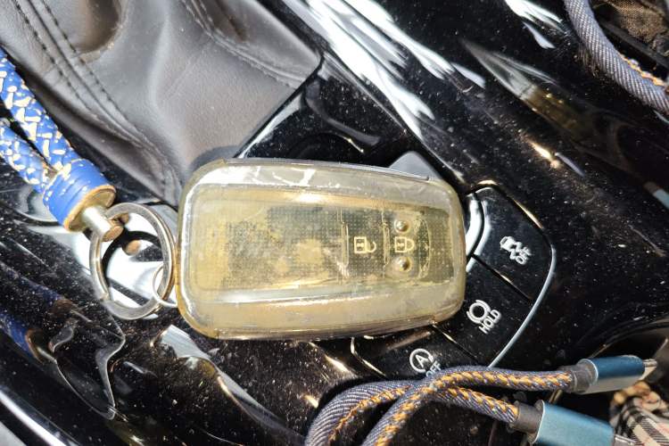 Used Toyota IZOA 2018 2.0L Yichi Version China VI Standard