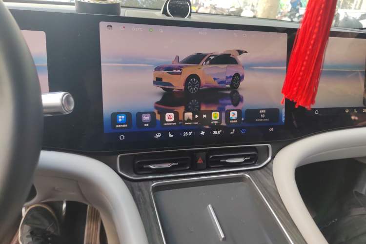 Used Hima AITO M9 2024 All-Electric Max Version 100 kWh 6-Seater Audio And AC Panel