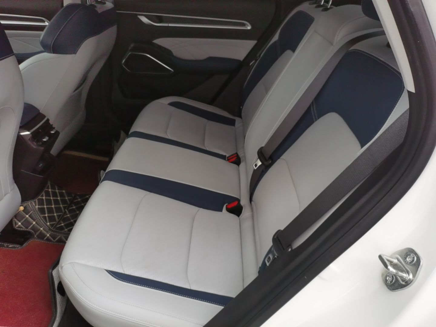 Geely Auto Emgrand 2022 4th Generation 1.5L CVT Flagship Model — снимка 20