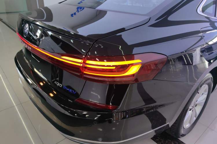 Used Volkswagen Passat New Energy 2025 430 PHEV Hybrid Business Edition Right Rear Taillight