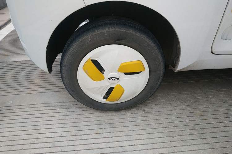 Used Chery QQ Ice Cream 2022 120km Conical Shape Lithium Iron Phosphate