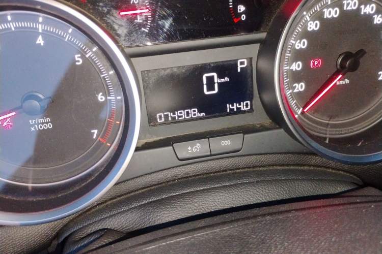 Used Peugeot 408 2014 1.8L Automatic Luxury Edition Odometer Close Up