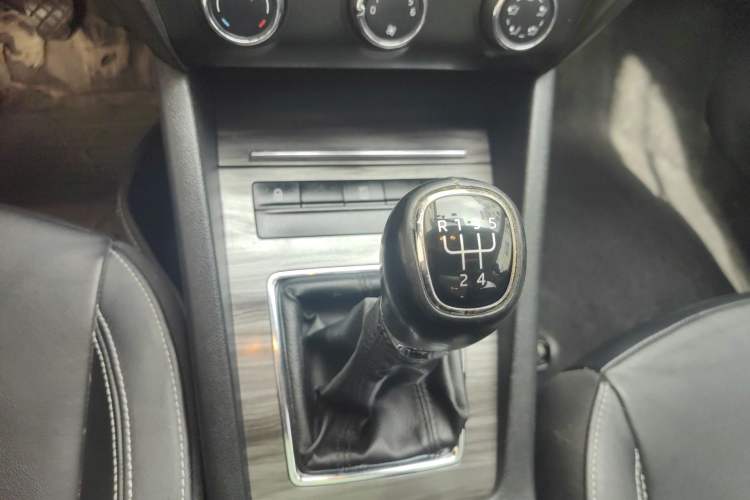 Used Skoda Octavia 2017 1.6L Manual Smart Drive Edition